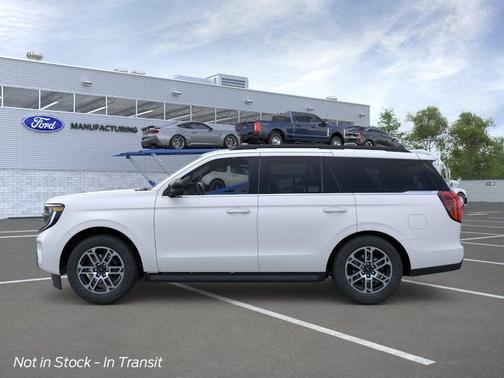 Star White Metallic Tri-Coat 2026 Ford Expedition Active