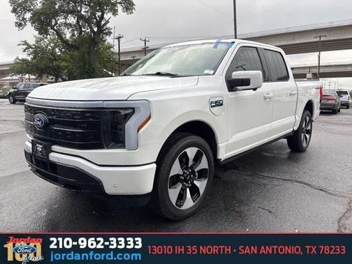 STAR WHITE METALLIC TRICOAT 2024 Ford F-150 Lightning Platinum