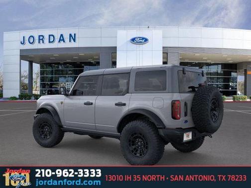 AVALANCHE GRAY 2026 Ford Bronco Badlands