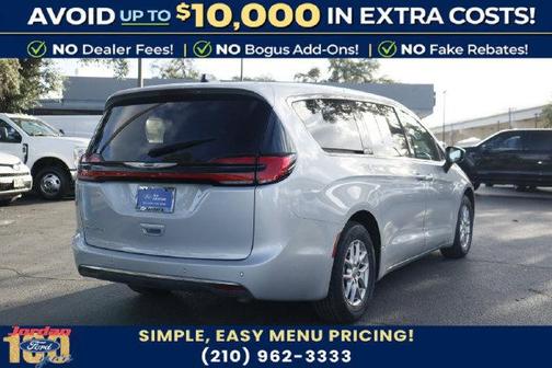 Silver Mist Clearcoat 2024 Chrysler Pacifica Touring L