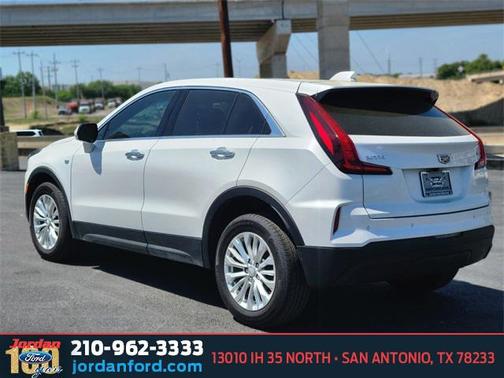 2024 Cadillac XT4 Luxury