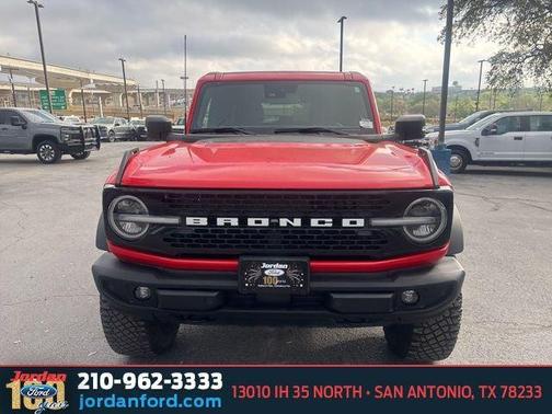 RACE RED 2022 Ford Bronco Wildtrak