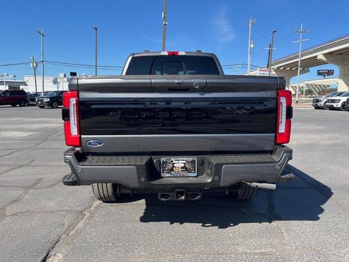 2025 Ford F-250 Platinum