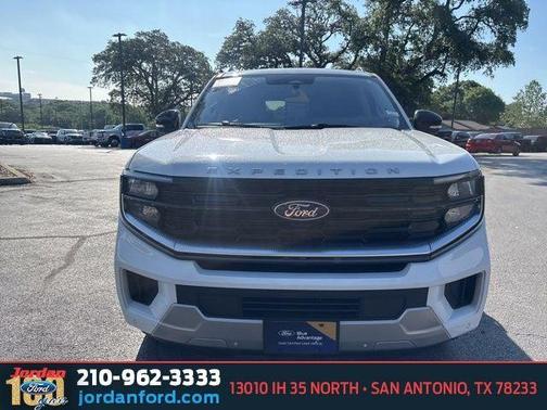 OXFORD WHITE 2025 Ford Expedition Max Platinum
