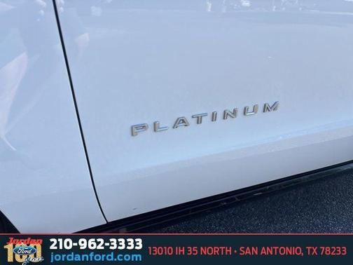 OXFORD WHITE 2025 Ford Expedition Max Platinum