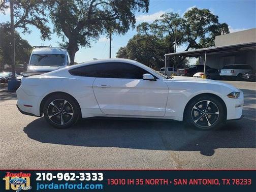 2020 Ford Mustang EcoBoost
