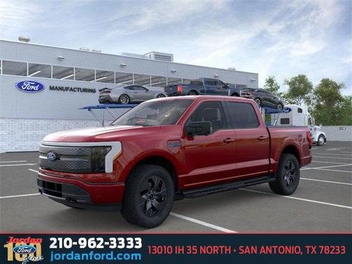 2025 Ford F-150 Lightning Flash