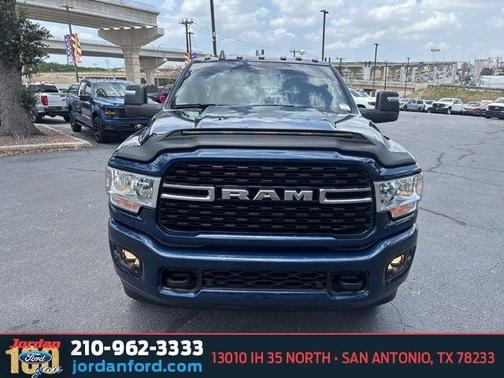 2024 RAM 3500 Big Horn Crew Cab 4x4 8' Box