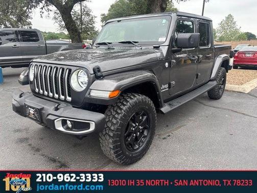 Granite Crystal Metallic Clearcoat 2022 Jeep Gladiator Overland