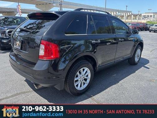TUXEDO BLACK METALLIC 2013 Ford Edge SE