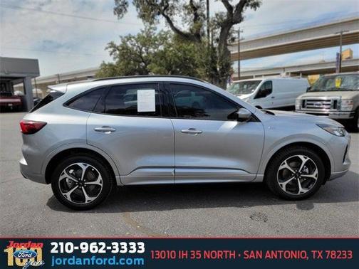 2023 Ford Escape ST-Line Select