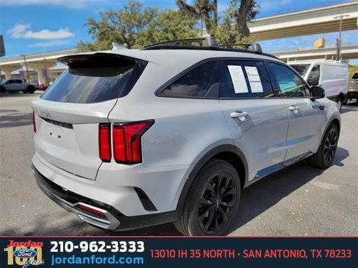 2023 Kia Sorento SX