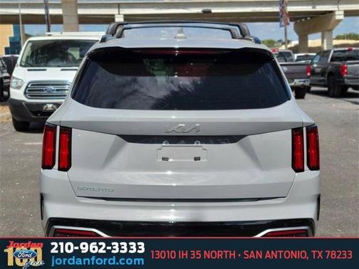 2023 Kia Sorento SX