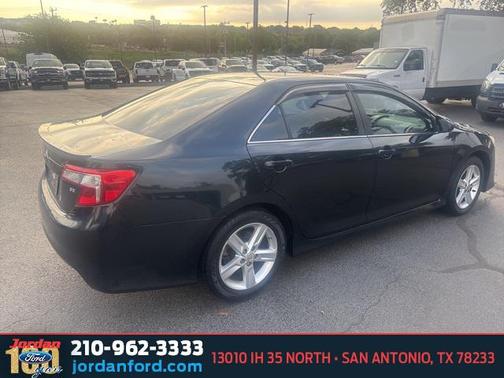 2013 Toyota Camry SE