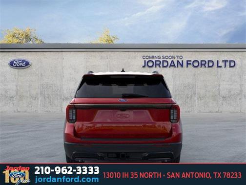 2025 Ford Explorer ST-Line