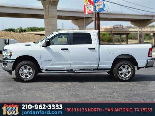 2023 RAM 3500 Big Horn Crew Cab 4x4 6'4' Box
