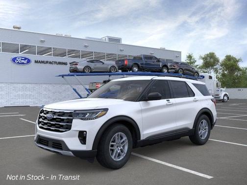 Star White Metallic Tri-Coat 2026 Ford Explorer Active