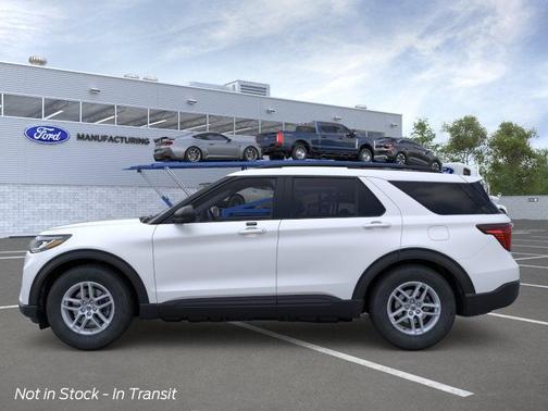 Star White Metallic Tri-Coat 2026 Ford Explorer Active