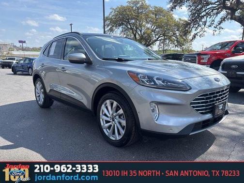 ICONIC SILVER 2022 Ford Escape Titanium