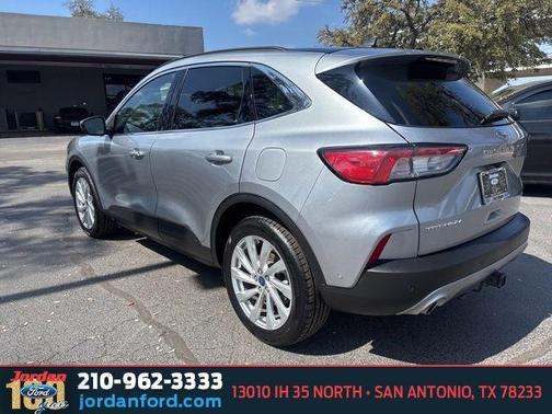 ICONIC SILVER 2022 Ford Escape Titanium