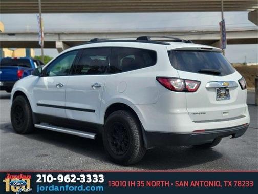 2017 Chevrolet Traverse LS