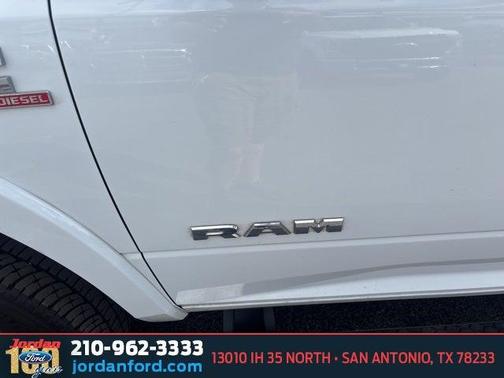 2021 RAM 2500 Laramie Crew Cab 4x4 6'4' Box