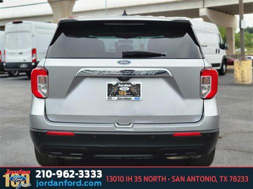 2021 Ford Explorer Base