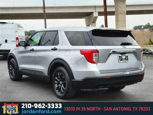 2021 Ford Explorer Base