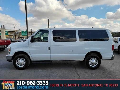 2014 Ford E350 Super Duty XLT