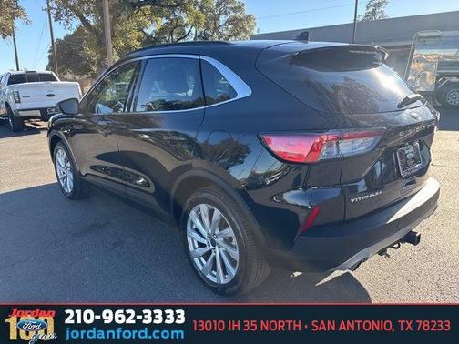 2022 Ford Escape Titanium