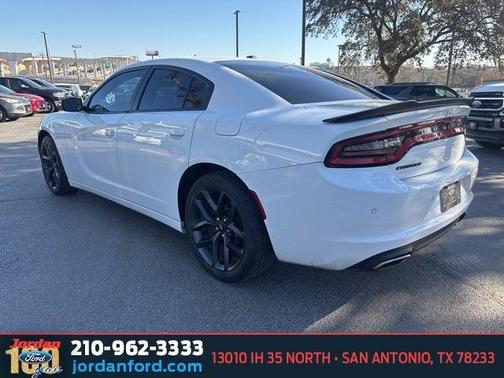 2019 Dodge Charger SXT