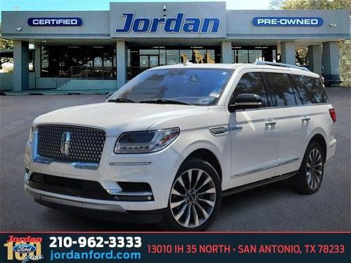 2019 Lincoln Navigator Select