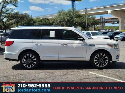 2019 Lincoln Navigator Select