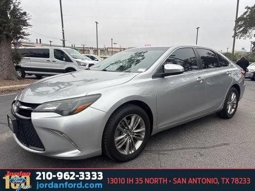 2017 Toyota Camry SE