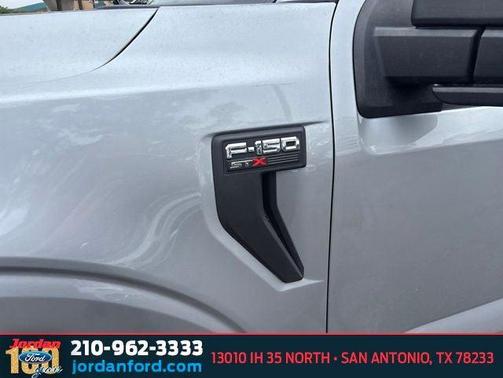 ICONIC SILVER METALLIC 2021 Ford F-150 XL