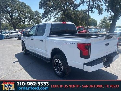 2022 Ford F-150 Lightning XLT
