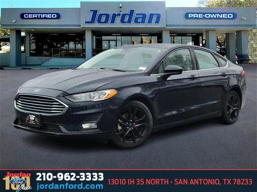 2020 Ford Fusion SE