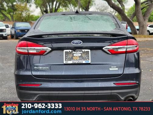 2020 Ford Fusion SE