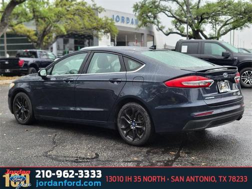 2020 Ford Fusion SE