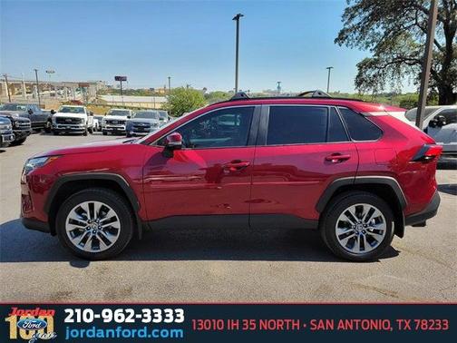 2024 Toyota RAV4 XLE Premium