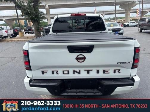 Glacier White 2022 Nissan Frontier PRO-X