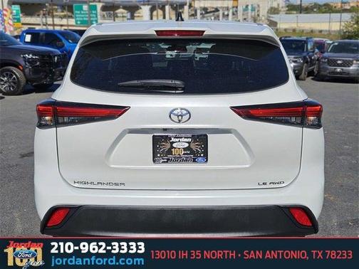 2023 Toyota Highlander LE