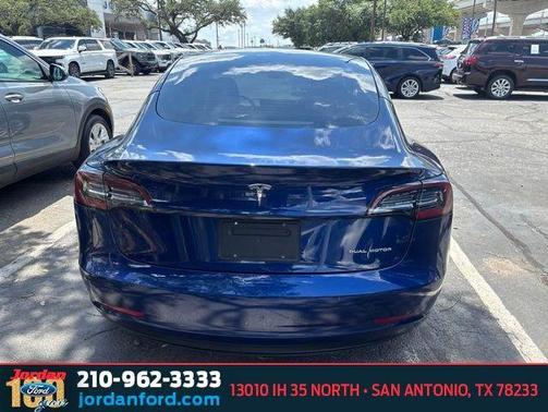 Deep Blue Metallic 2022 Tesla Model 3 Long Range