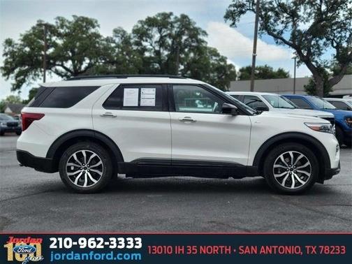 2022 Ford Explorer ST-Line