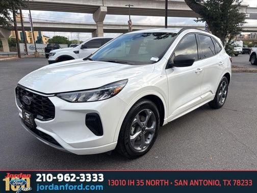 STAR WHITE METALLIC TRI-COAT 2023 Ford Escape ST-Line