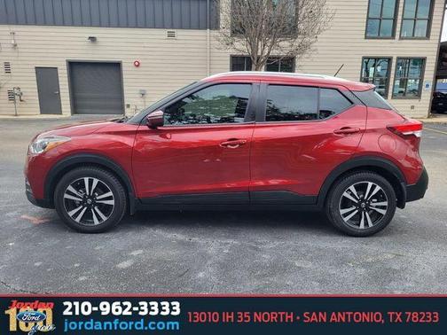 Cayenne Red 2018 Nissan Kicks SV