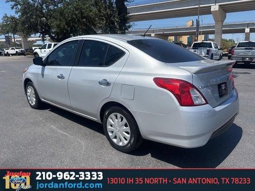 2018 Nissan Versa 1.6 SV