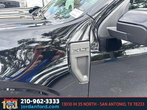 SHADOW BLACK 2025 Ford Maverick XLT