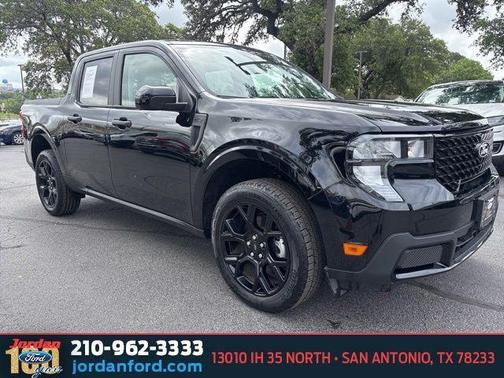 SHADOW BLACK 2025 Ford Maverick XLT