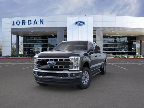 2025 Ford F-350 XLT